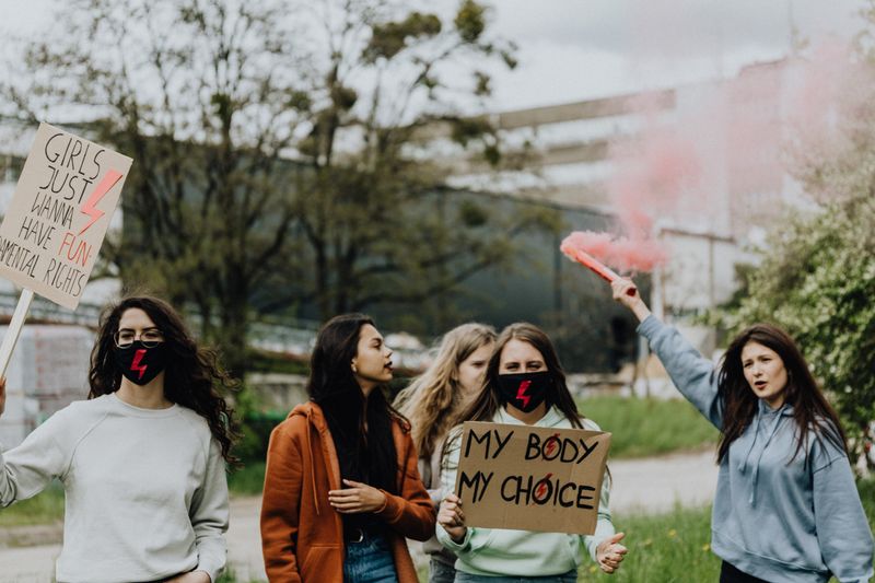 Maternité et engagement féminin : Les actrices Camille Chamoux et Cécilia Commo se confient à "20h30 le dimanche"maternité,engagementféminin,actrices,CamilleChamoux,CéciliaCommo,20h30ledimanche