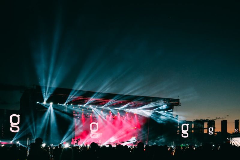 Rock en Seine : Quand les légendes musicales Red Hot Chili Peppers et Lauryn Hill enflamment la scène du festivalRockenSeine,RedHotChiliPeppers,LaurynHill,festival,légendesmusicales,scène