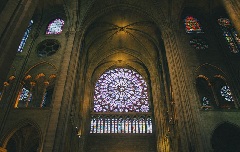 Incendie de Notre-Dame de Paris : la perte des trois pièces essentielles de la charpente marque un tournant historiqueIncendiedeNotre-DamedeParis,charpente,tournanthistorique,patrimoine,reconstruction,architecture,histoire,culture,monument,catastrophe