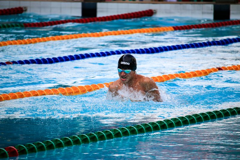 Phénomène Léon Marchand : Une nouvelle étoile éclatante dans le monde de la natationLéonMarchand,natation,étoilemontante,performancesportive,nageurfrançais