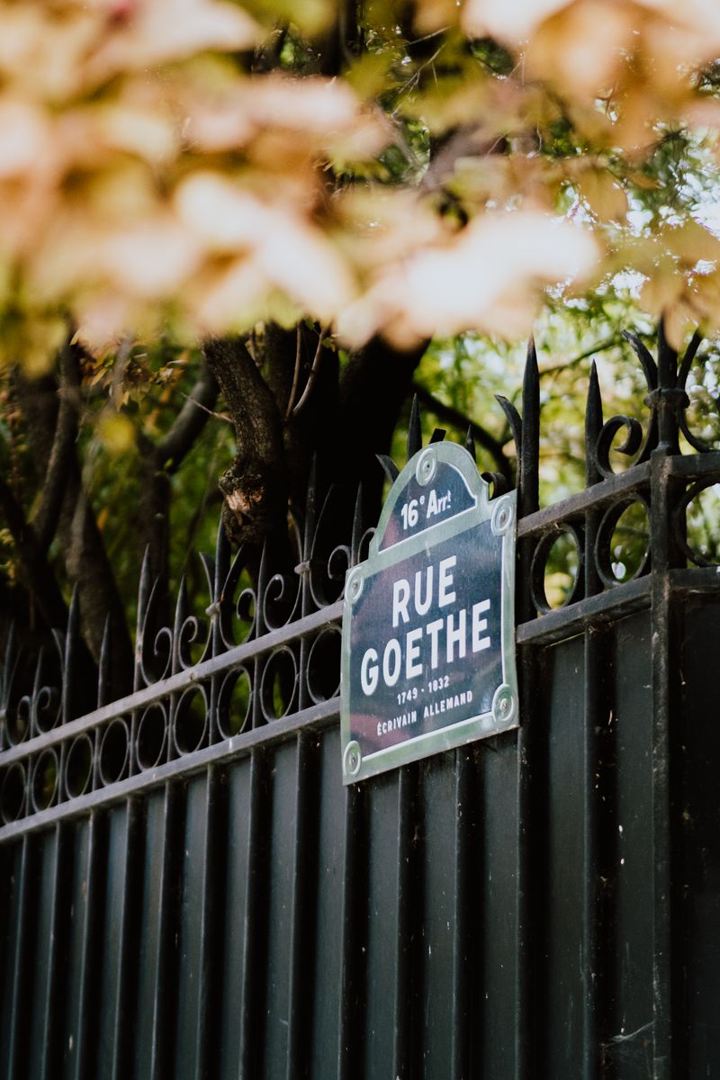 Attaque du domicile du maire de L'Haÿ-les-Roses : plongée dans l'inquiétante montée de la violence politique en Franceviolencepolitique,attaque,domicile,maire,L'Haÿ-les-Roses,inquiétante,montée