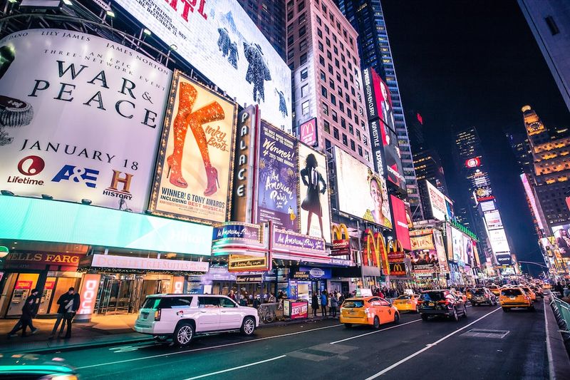 Théâtre, Mystère et Meurtre : La fabuleuse troisième saison de "Only Murders in the Building" à Broadway !Théâtre,Mystère,Meurtre,OnlyMurdersintheBuilding,Broadway,Sérietélévisée