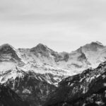 Mer de glace : un trésor menacé dans les Alpes françaisesMerdeglace,trésor,Alpesfrançaises,environnement,changementclimatique,fontedesglaciers,tourisme,patrimoinenaturel,conservation,sensibilisation