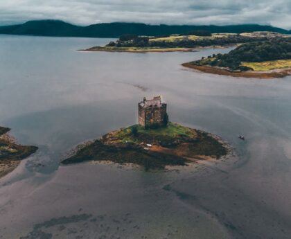 La quête éternelle du mystère : L'engouement des Britanniques pour le monstre du Loch Nessmystère,engouement,Britanniques,monstreduLochNess