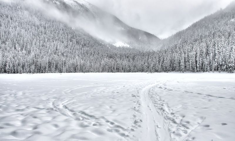 Enneigement précoce : un été blanc au sommet du Pic du MidiEnneigementprécoce,étéblanc,PicduMidi,montagne,météo,neige,altitude,climat