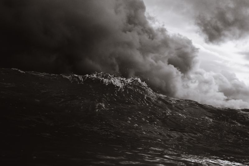 Tempête en vue : chaos et annulations dans l'ouest de la Francetempête,chaos,annulations,ouestdelaFrance