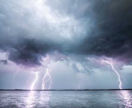 Retour sur un nuage orageux impressionnant en Normandie : une force de la nature à l'état purnuage,orage,Normandie,forcedelanature