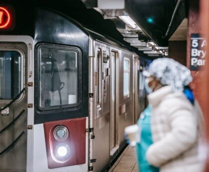 Augmentation du prix plafond de la Carte Avantage SNCF : une mesure nécessaire pour maintenir la qualité des services ferroviaires en France-CarteAvantageSNCF-prixplafond-servicesferroviaires-qualitédesservices-augmentationdeprix-transportferroviaire-France