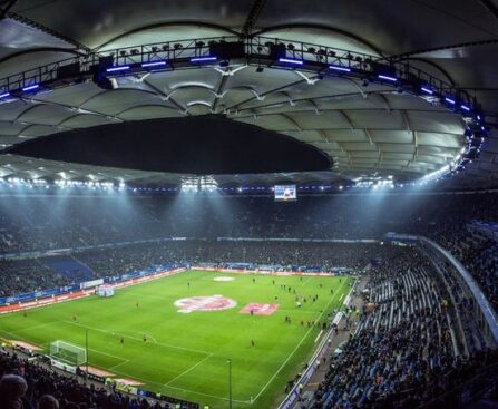 Une victoire écrasante de l'Inter Milan dans le derby face à l'AC Milan, Marcus ...1.InterMilan2.ACMilan3.Derby4.Football5.Victoire6.Marcus7.SerieA8.Écrasante9.Rival