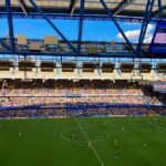 Retour triomphal de Stijn : la ferveur des supporters du Toulouse FC à l'aéroportToulouseFC,supporters,aéroport,retourtriomphal,ferveur