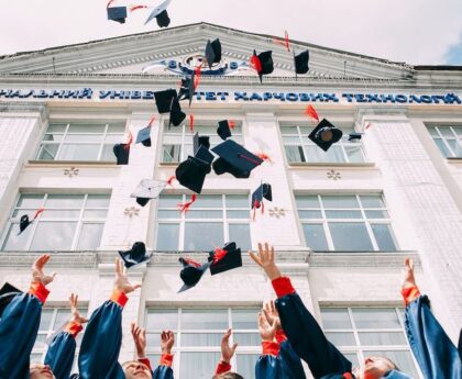 Jour de rentrée scolaire pour 12 millions d'élèves: Les enjeux et défis d'une nouvelle année scolaire en pleine pandémie 1.Rentréescolaire2.Élèves3.Enjeuxscolaires4.Défisscolaires5.Annéescolaire6