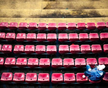 Le titre de l'article en français: "Le soutien inébranlable des supporters français à Dortmund malgré la défaite contre l'Allemagne"football,supporters,France,Dortmund,défaite,Allemagne