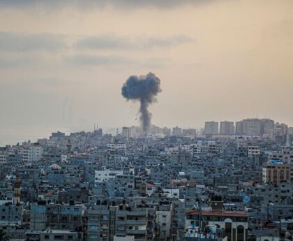 « Rave sous les bombes : résister en dansant près de Gaza »1.Rave2.Bombes3.Résistance4.Danse5.