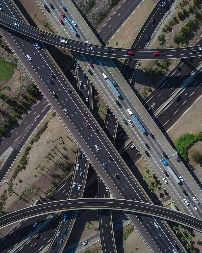 Contournement est de Rouen : un projet d'infrastructure controversé pour l'avenir de la métropoleContournementdeRouen,infrastructure,projetcontroversé,métropole,urbanisme